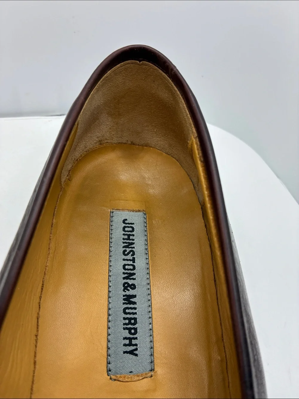 JOHNSON AND MURPHY MEN OXFORD  SIZE 10 M. BROWN/ LEATHER TASSEL DESIGN
